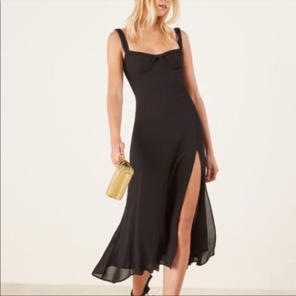 Reformation Peridot Black Midi Dress
Bustier Style Leg Slit Tank Straps